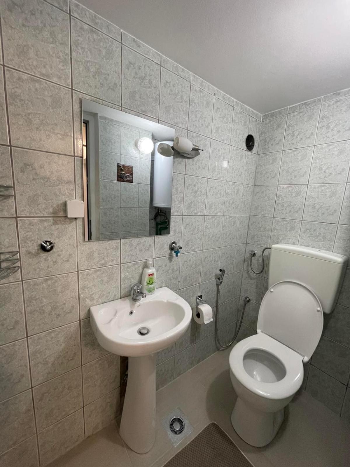 Studio Apartman Sedrenik SJJ Exterior photo